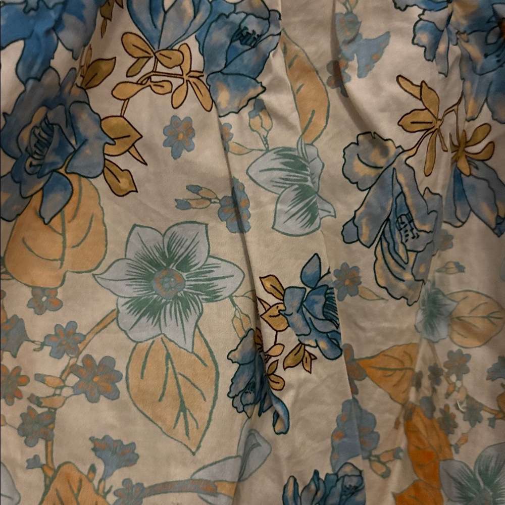POL Cream and Floral Button-Up with Pearl Accents - Picture 8 of 9